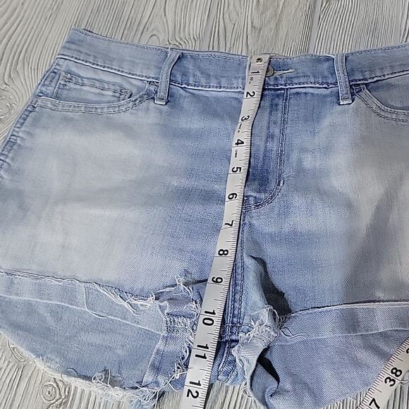 Hollister Short-Short, High Rise Denim Lightwash Jean Shorts, Size 9 - Picture 7 of 8